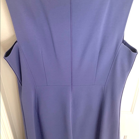 Timeless Lafayette 148 New York business wear - Picture 6 of 8